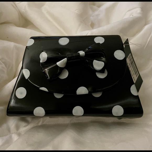 Patent leather small clutch. Just fab. - Picture 3 of 5